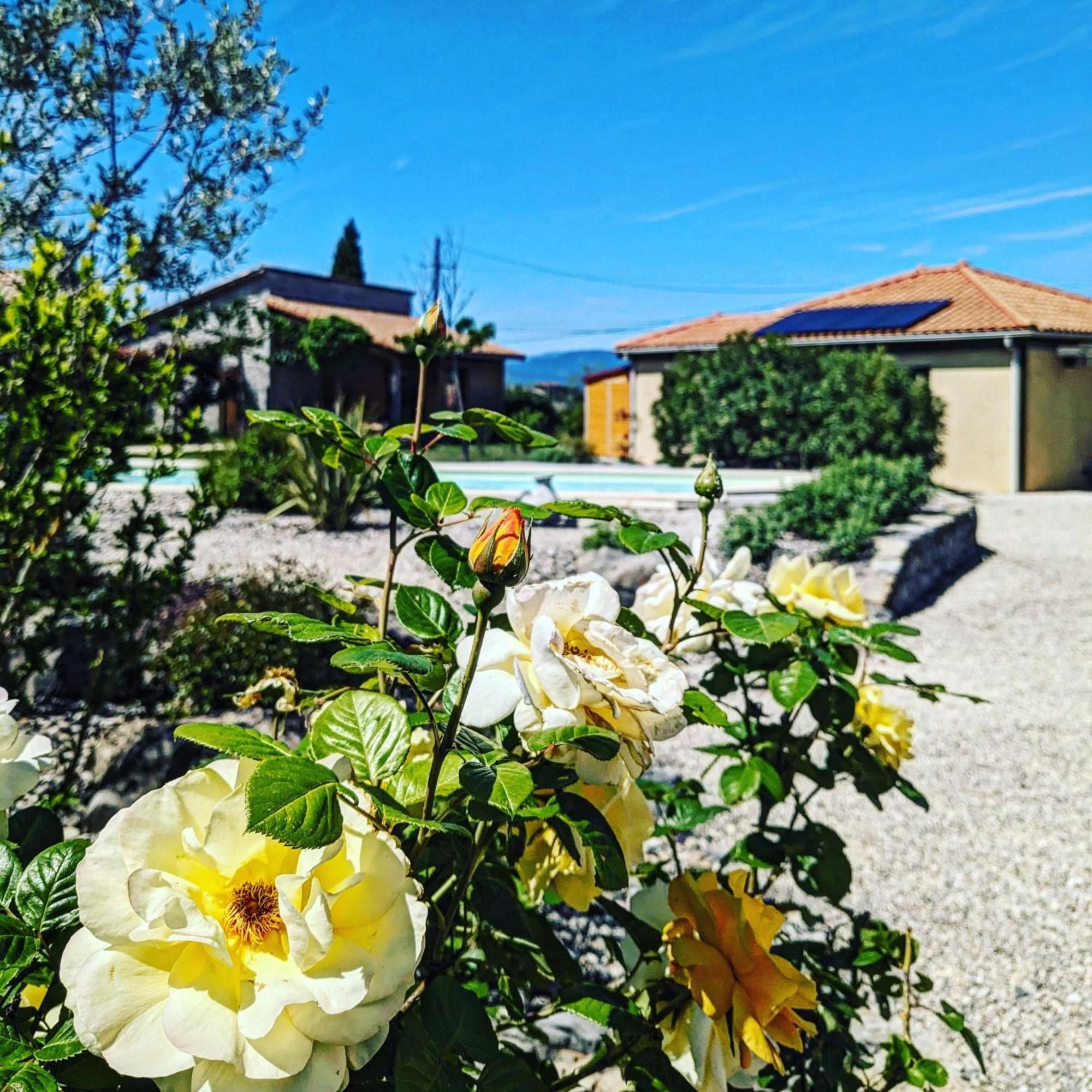 Villa Font Vive - Chambres d'hôtes avec Cuisine et calme absolu ! Grospierres Extérieur photo