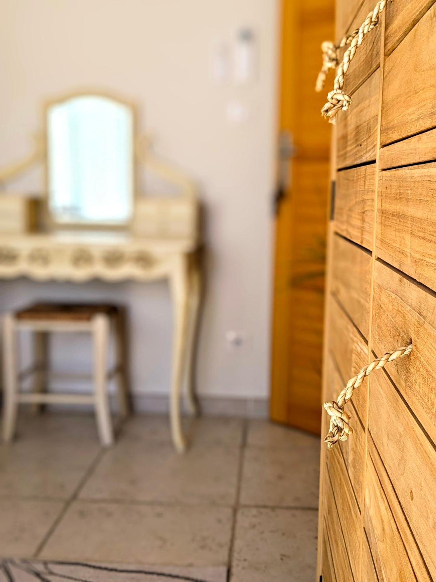 Villa Font Vive - Chambres d'hôtes avec Cuisine et calme absolu ! Grospierres Extérieur photo