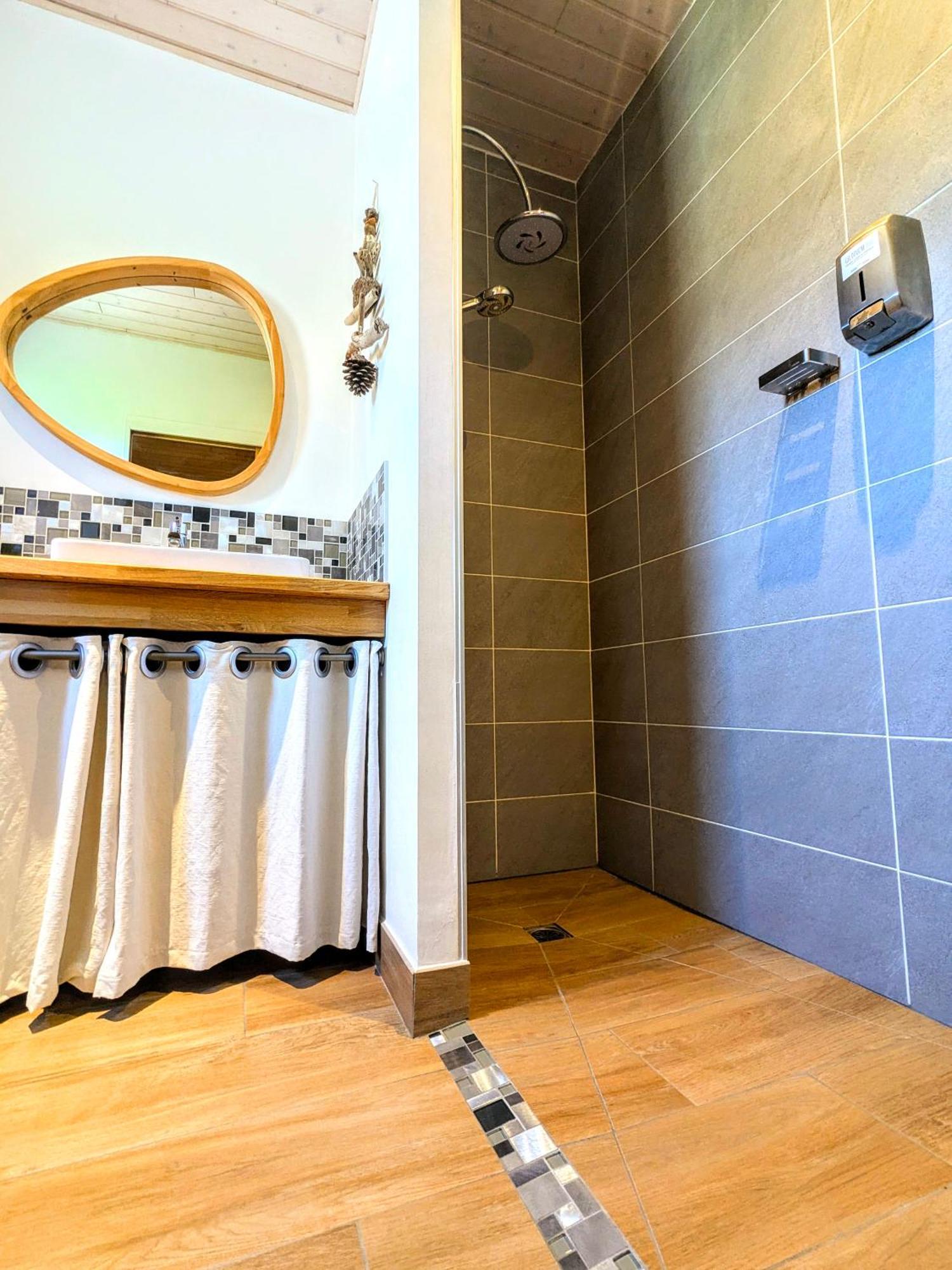 Villa Font Vive - Chambres d'hôtes avec Cuisine et calme absolu ! Grospierres Extérieur photo